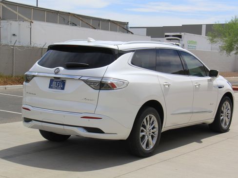 Used 2023 Buick Enclave Avenir w/ Avenir Technology Package image 5