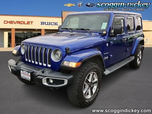 Used 2019 Jeep Wrangler Unlimited Sahara w/ Uconnect 4C Nav & Sound Group AWD/4WD image 1