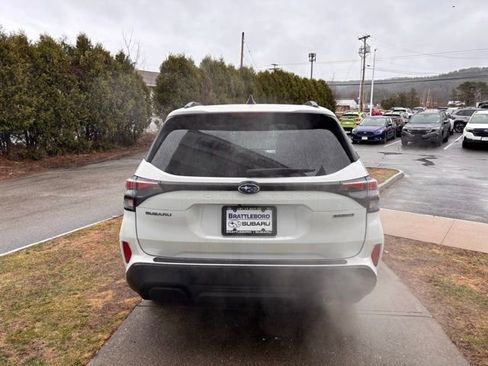 New 2026 Subaru Forester Touring AWD/4WD image 5