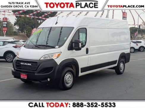 Used 2025 RAM ProMaster 2500 w/ Convenience Group image 1