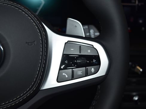 New 2026 BMW X5 xDrive40i w/ Executive Package image 9