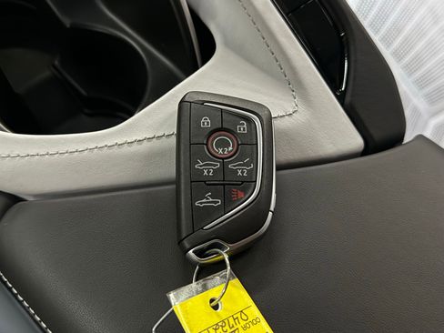 Used 2024 Chevrolet Corvette Stingray Premium Conv w/ Z51 Performance Package image 40