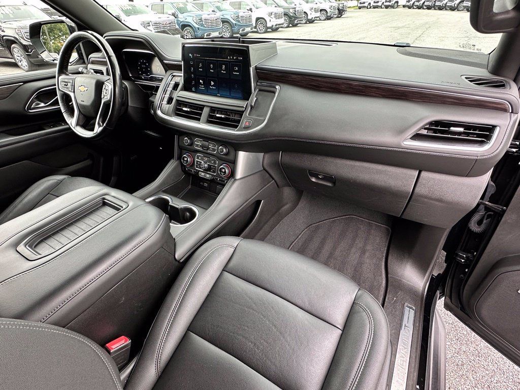 Used 2023 Chevrolet Tahoe LT w/ Luxury Package AWD/4WD image 14