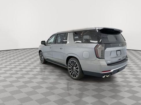 New 2026 Chevrolet Suburban High Country image 12