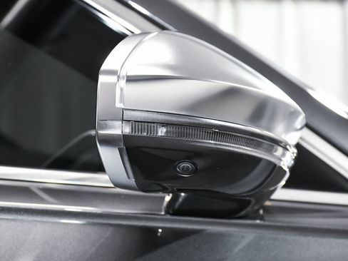 Used 2023 Audi S8 image 85