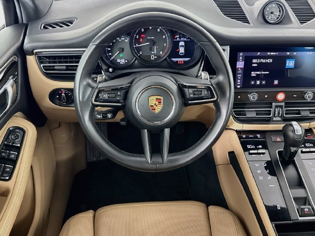 Used 2023 Porsche Macan AWD/4WD image 13