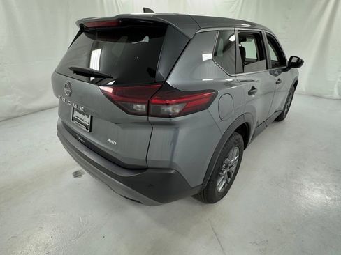 Used 2023 Nissan Rogue S AWD/4WD image 3