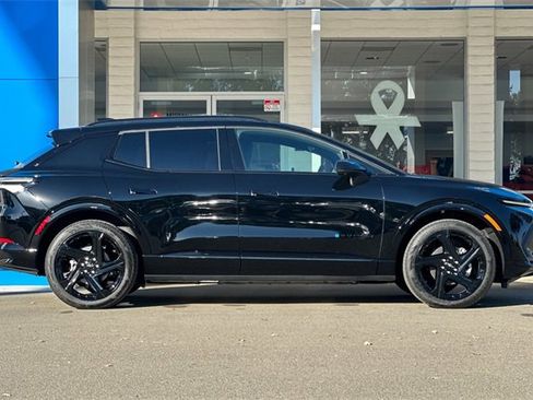 New 2026 Chevrolet Equinox EV RS image 4