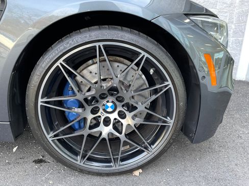 Used 2018 BMW M4 Convertible RWD image 40