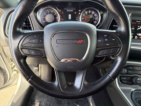 Used 2021 Dodge Challenger SXT image 23