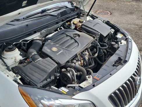 Used 2013 Buick Regal Premium FWD image 29