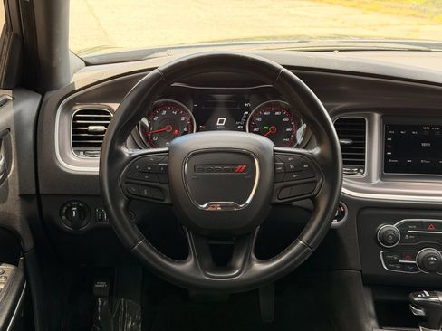 Used 2022 Dodge Charger SXT RWD image 27