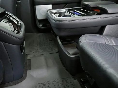 Used 2024 Lincoln Navigator L Reserve w/ Equipment Group 201A AWD/4WD image 23