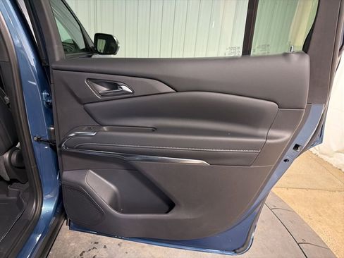 New 2026 Chevrolet Traverse LT w/ Midnight/Sport Edition image 18
