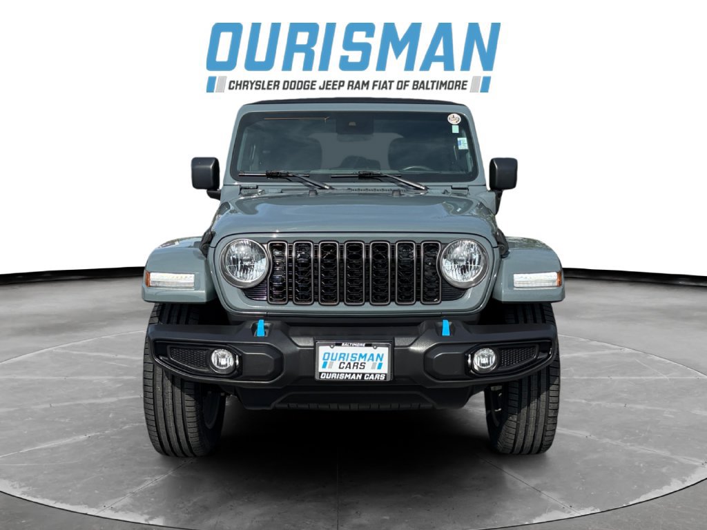 Used 2024 Jeep Wrangler Unlimited AWD/4WD image 8