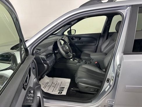 Used 2025 Subaru Forester Limited AWD/4WD image 21