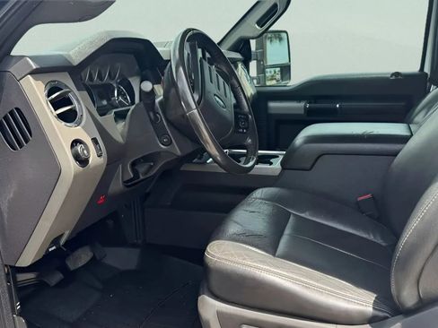 Used 2015 Ford F250 Lariat image 11
