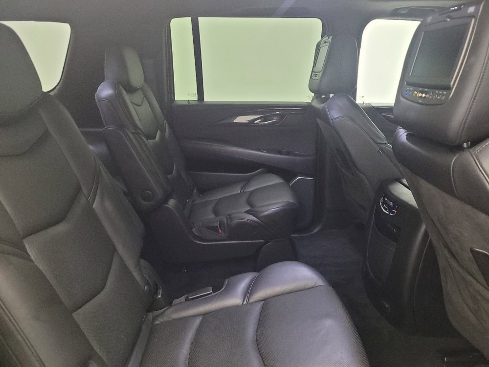 Used 2017 Cadillac Escalade ESV Platinum AWD/4WD image 19