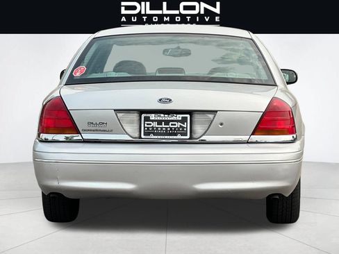 Used 2002 Ford Crown Victoria LX RWD image 5