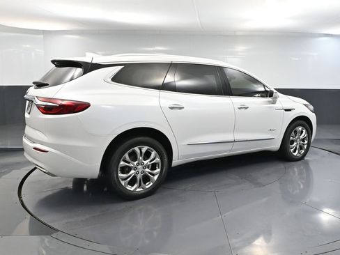 Used 2020 Buick Enclave Avenir w/ Avenir Technology Package image 6
