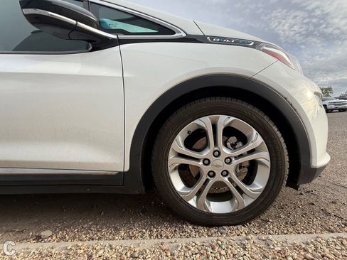 Used 2021 Chevrolet Bolt LT image 6