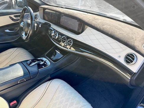 Used 2019 Mercedes-Benz S 560 4MATIC Sedan image 34