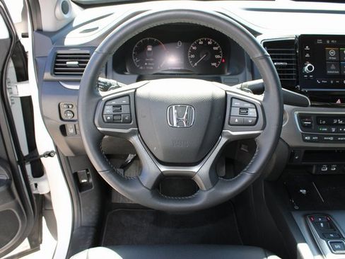 Used 2024 Honda Ridgeline RTL image 17
