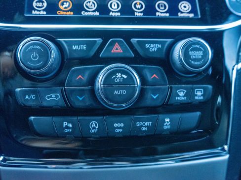 Used 2021 Jeep Grand Cherokee Limited w/ Trailer Tow Group IV image 20