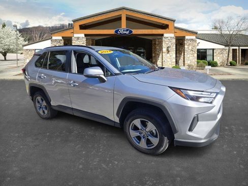 Used 2024 Toyota RAV4 XLE image 3