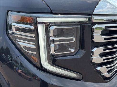 Certified 2023 GMC Sierra 1500 Denali w/ Denali Reserve Package AWD/4WD image 43