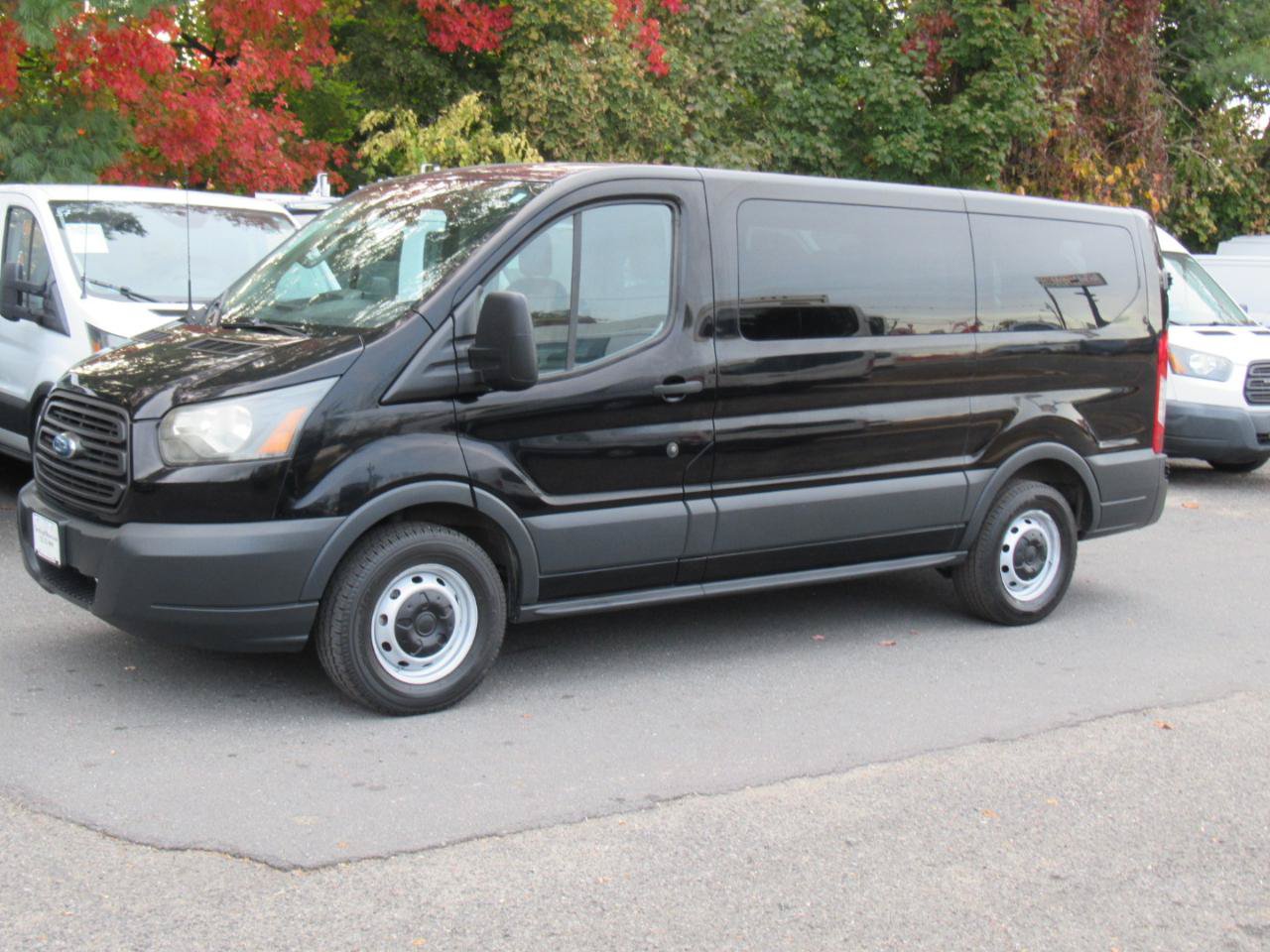 Used 2017 Ford Transit 150 XL RWD image 2