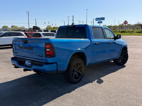 Used 2025 RAM 1500 Laramie w/ Night Edition AWD/4WD image 3