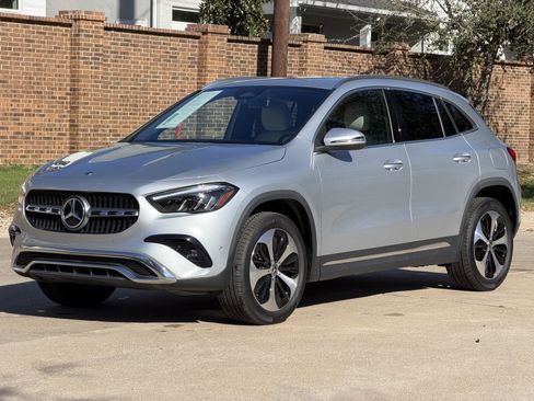 Certified 2025 Mercedes-Benz GLA 250 image 8