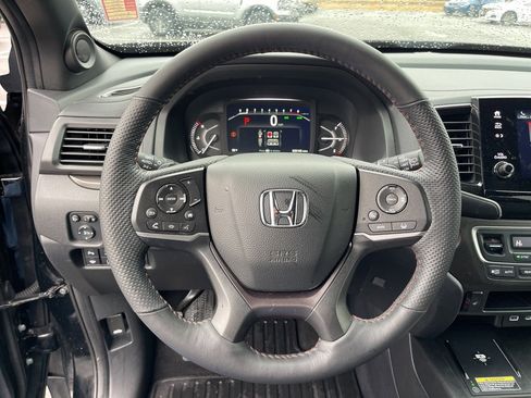 Certified 2025 Honda Passport TrailSport image 20