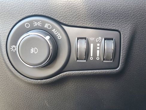 New 2026 Jeep Compass Latitude image 23