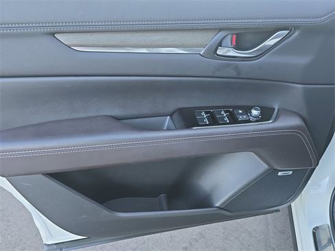 Used 2025 MAZDA CX-5 Signature image 9