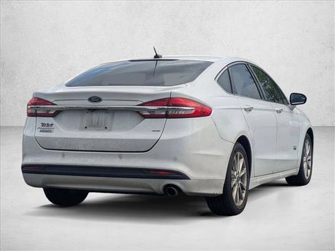 Used 2017 Ford Fusion Energi SE FWD image 5
