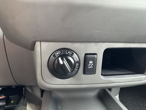 Used 2017 Nissan Frontier SV AWD/4WD image 19
