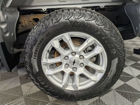 Used 2022 Chevrolet Silverado 1500 RST w/ LPO, Dark Essentials Package AWD/4WD image 13