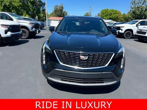 Used 2023 Cadillac XT4 Premium Luxury image 2