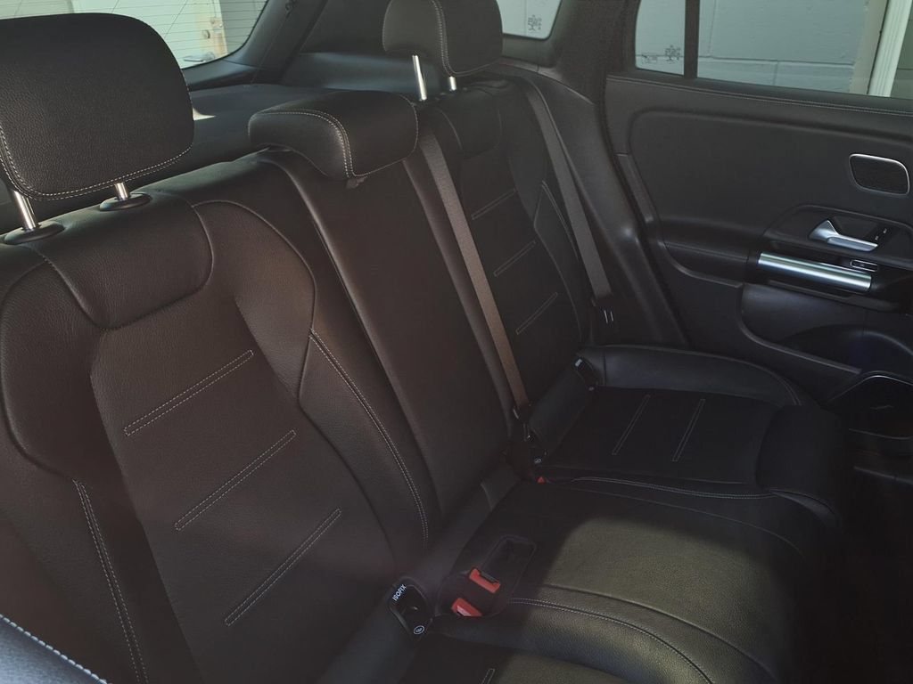 Used 2022 Mercedes-Benz GLA 45 AMG 4MATIC image 33