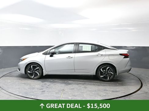 Used 2023 Nissan Versa SR w/ Trunk Package image 11