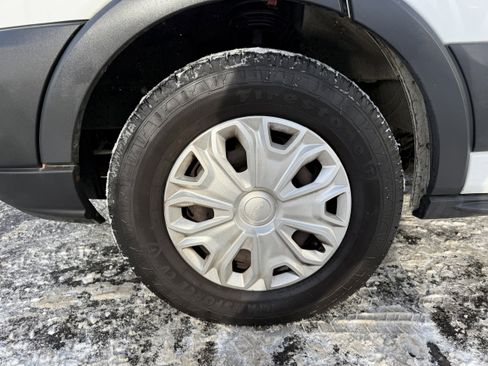 Used 2018 Ford Transit 350 XL image 21