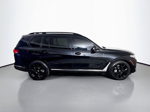 Used 2022 BMW X7 xDrive40i w/ Parking Assistance Package image 11