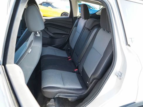 Used 2017 Ford Escape SE FWD image 9