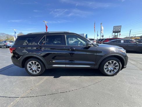 Used 2025 Ford Explorer Platinum image 8