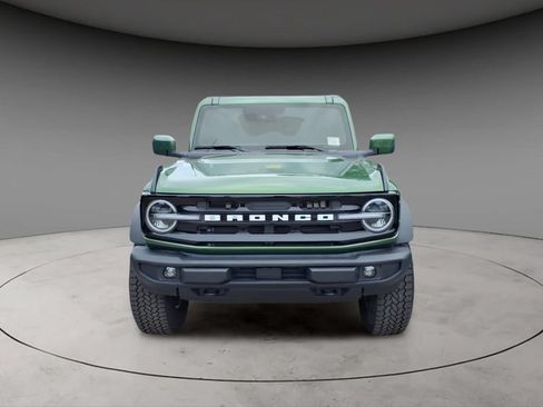 New 2025 Ford Bronco Outer Banks w/ Sasquatch Package AWD/4WD image 14