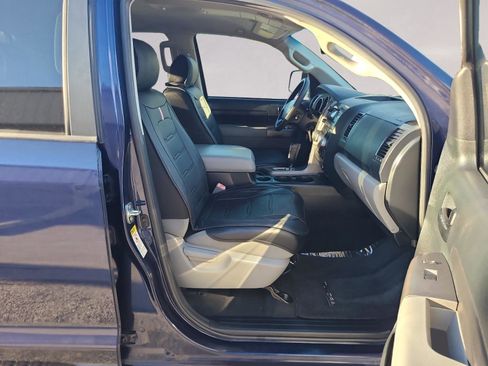 Used 2012 Toyota Tundra 4x4 CrewMax w/ SR5 Pkg image 22