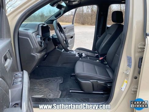 Used 2024 Chevrolet Colorado W/T image 15