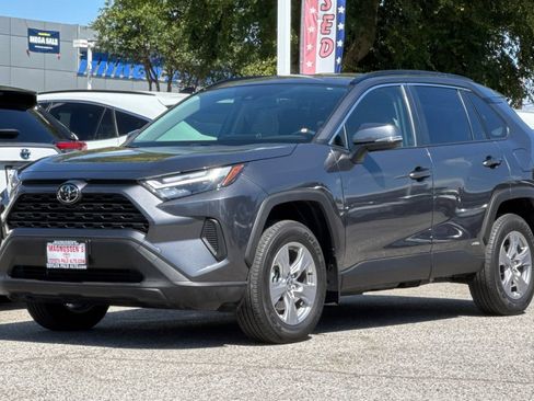Certified 2025 Toyota RAV4 XLE AWD/4WD image 7